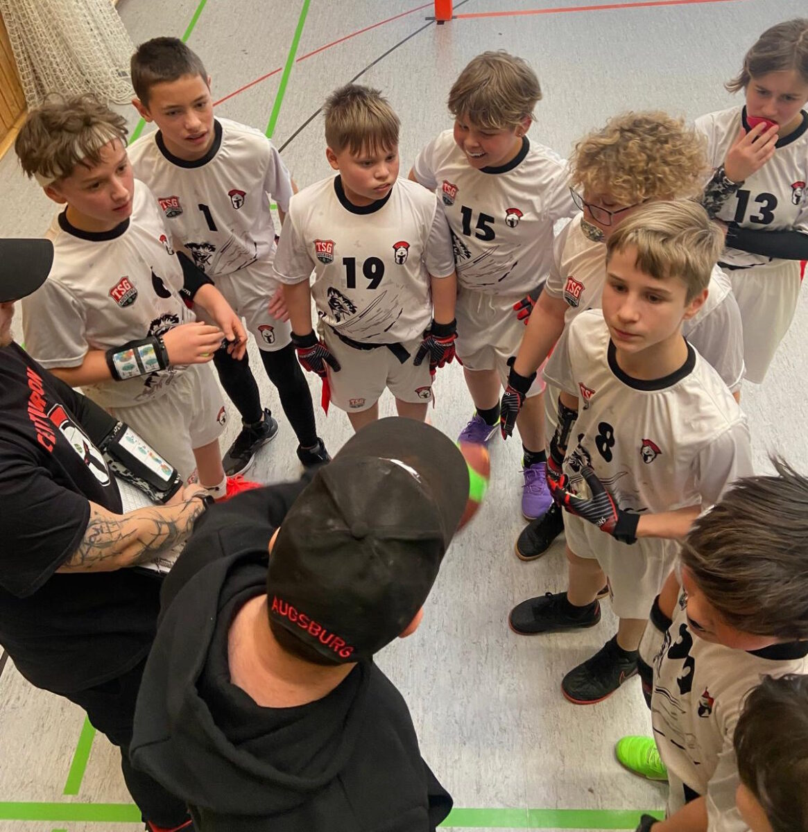 Teambesprechung der Augsburg Centurions U13